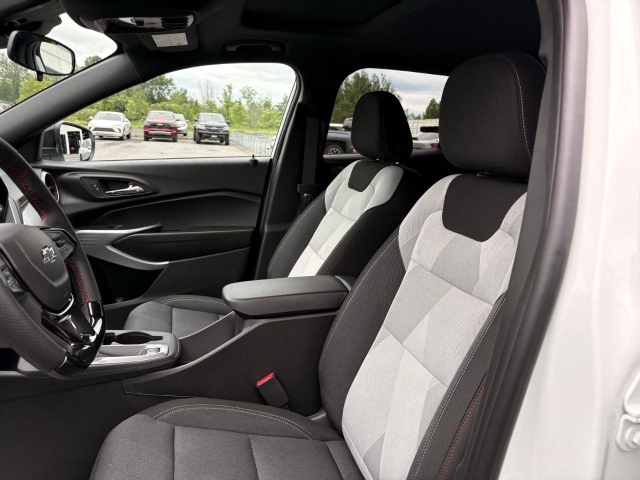 2026 Chevrolet Trax FWD 4dr 1RS Photo