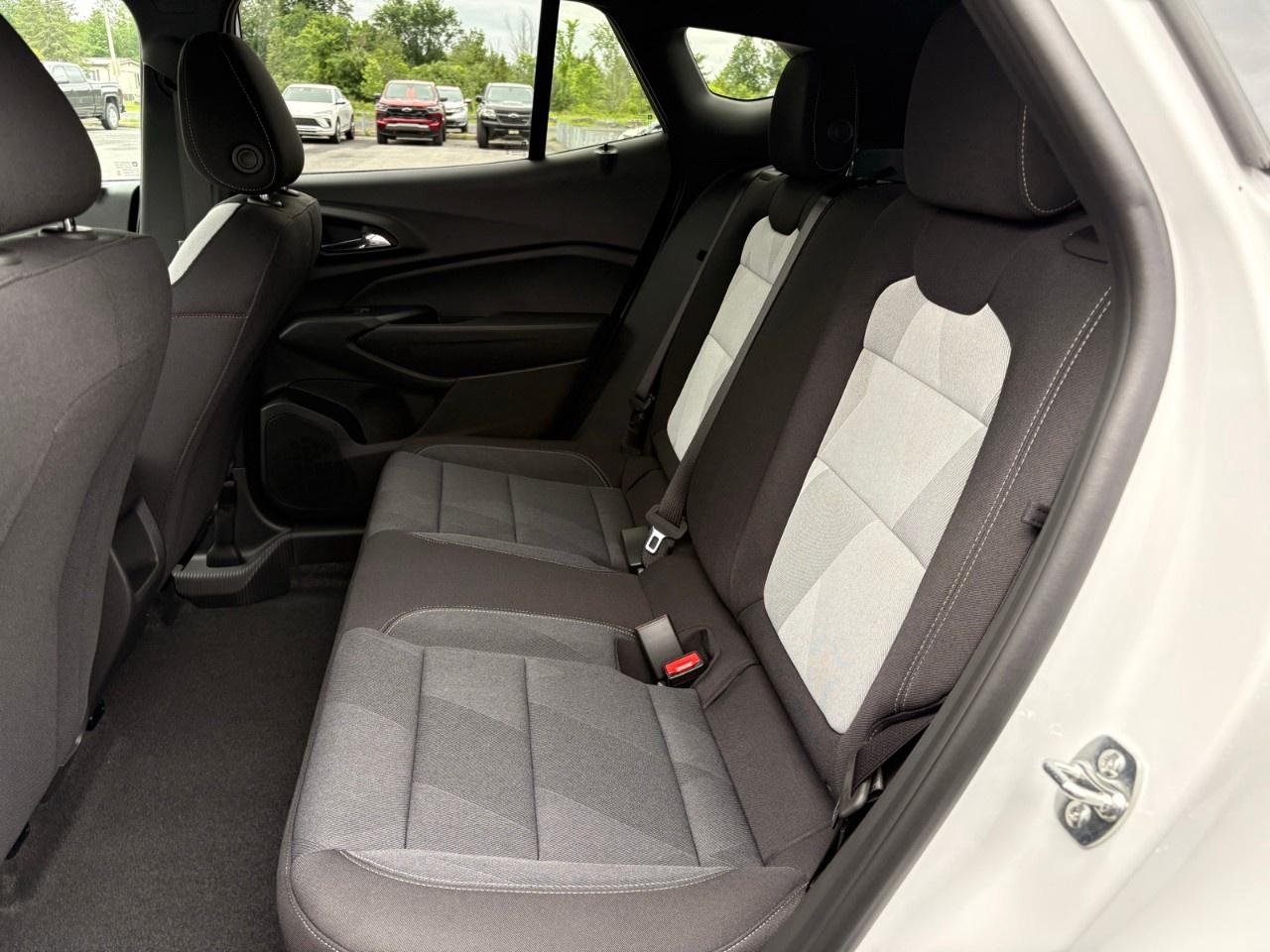 2026 Chevrolet Trax FWD 4dr 1RS Photo