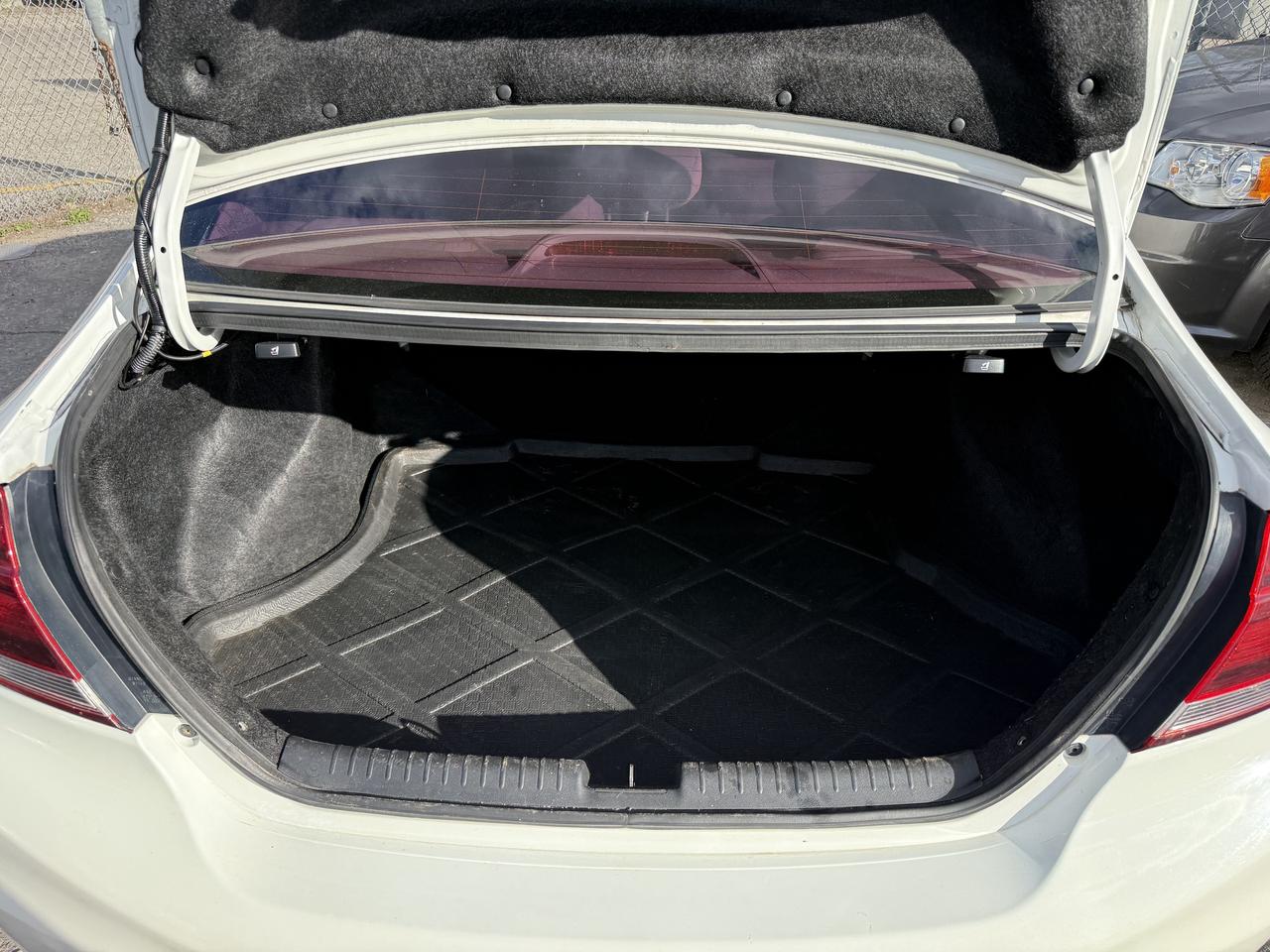 2014 Honda Civic Sedan *** 3 YEAR WARRANTY INCLUDED *** Photo