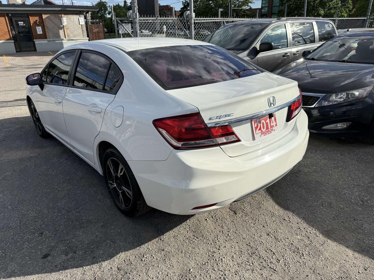 2014 Honda Civic *** 3 YEAR WARRANTY INCLUDED *** Photo3