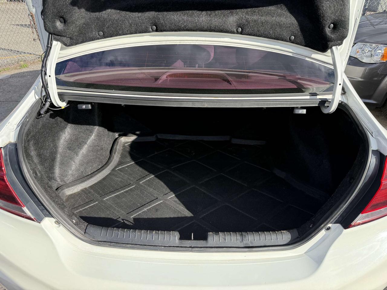 2014 Honda Civic *** 3 YEAR WARRANTY INCLUDED *** Photo