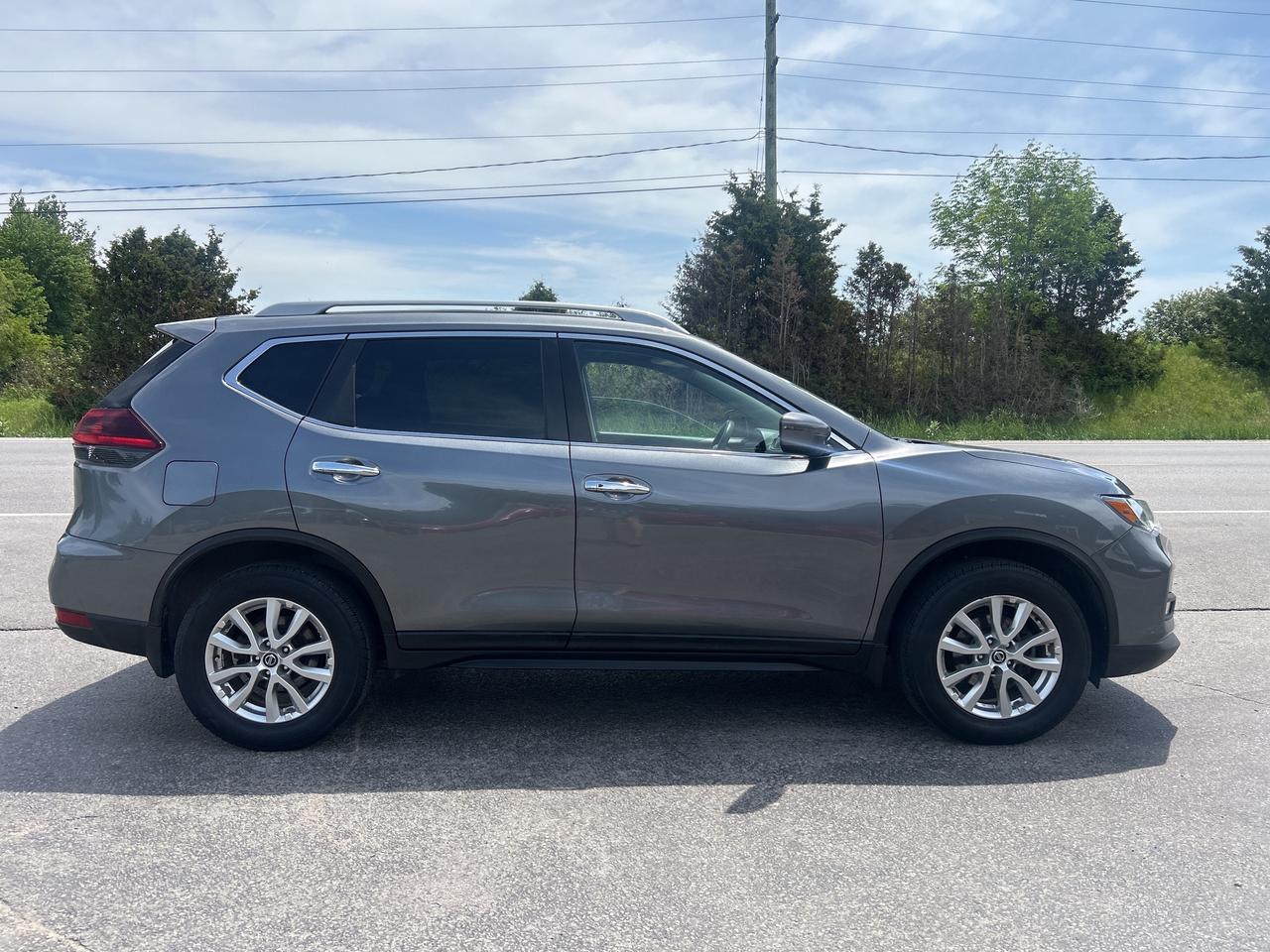2018 Nissan Rogue SV, Backup Cam, Bluetooth, Pano Sunroof Photo