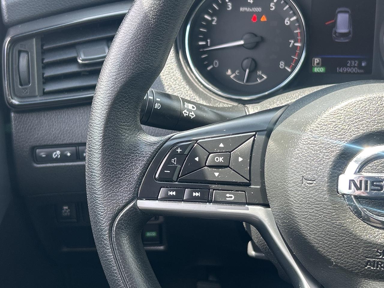 2018 Nissan Rogue SV, Backup Cam, Bluetooth, Pano Sunroof Photo