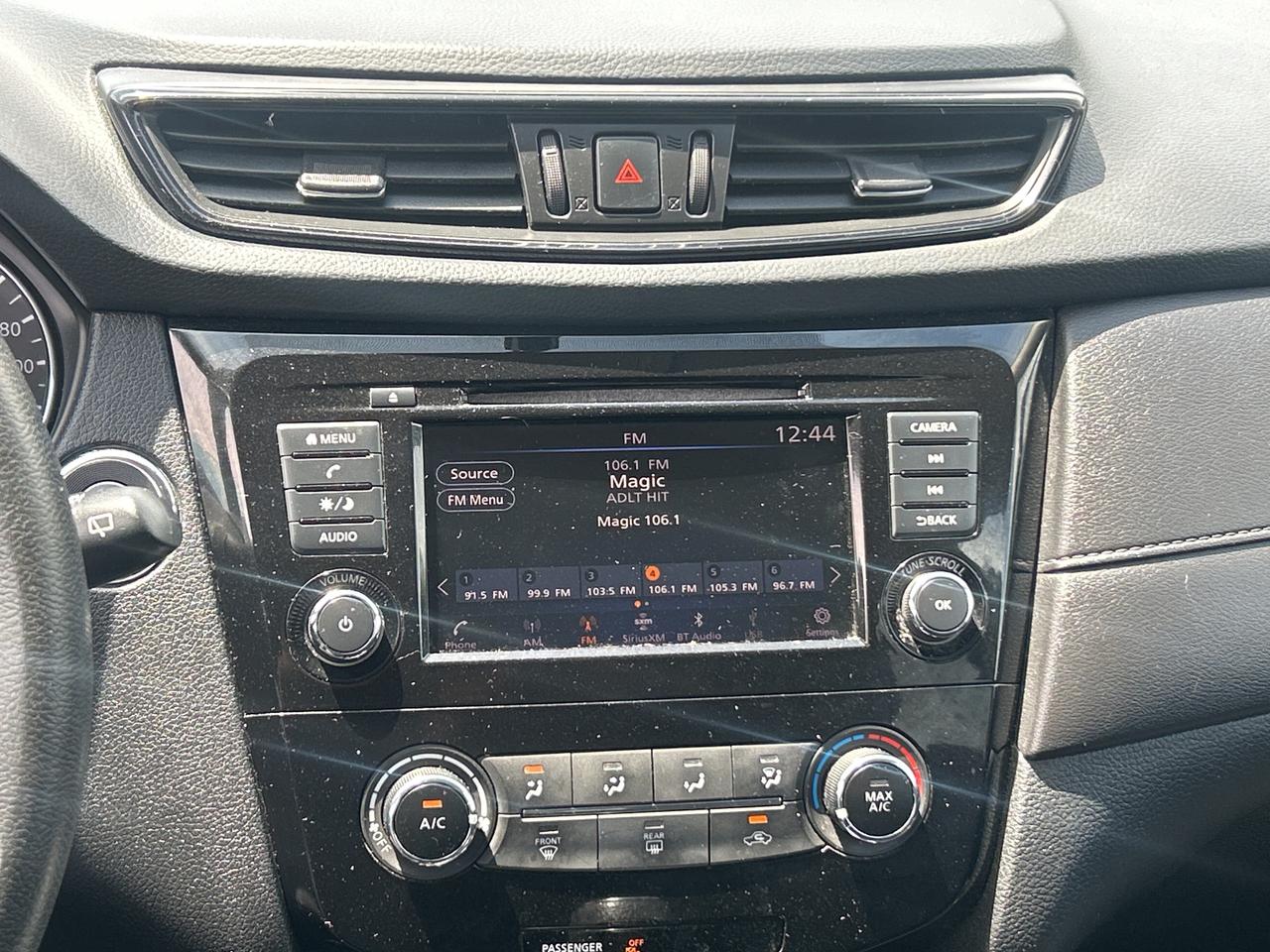 2018 Nissan Rogue SV, Backup Cam, Bluetooth, Pano Sunroof Photo