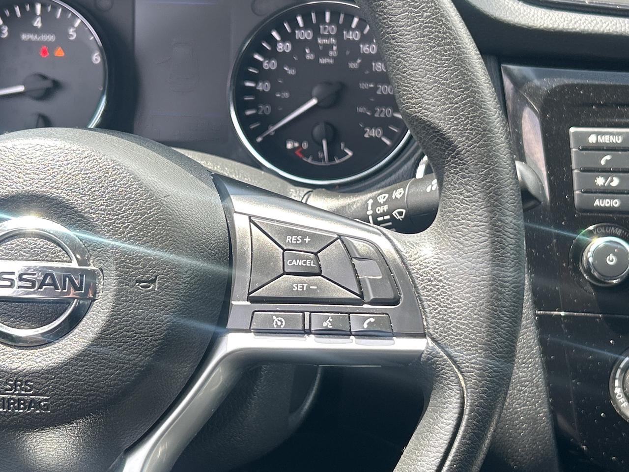 2018 Nissan Rogue SV, Backup Cam, Bluetooth, Pano Sunroof Photo