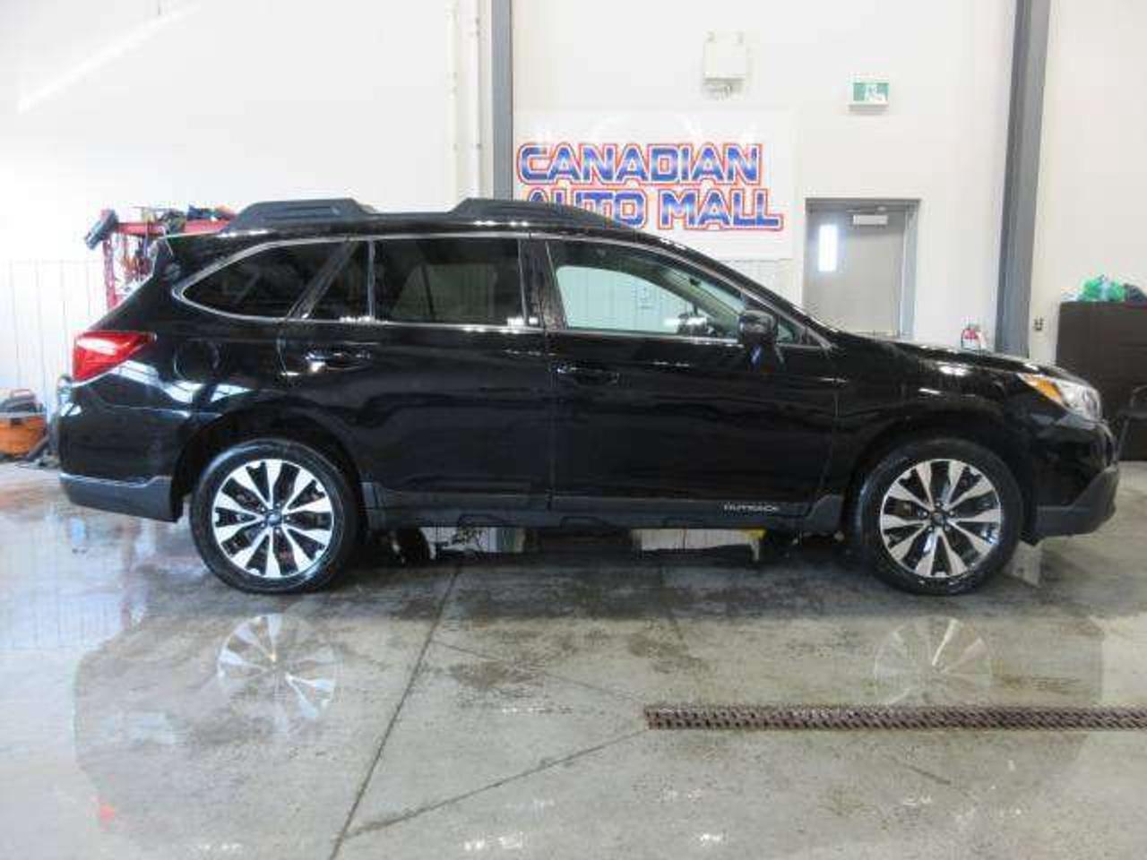 2016 Subaru Outback 3.6R W/LIMITED & TECH, NAV, ROOF, LEATHER, 146K! Photo