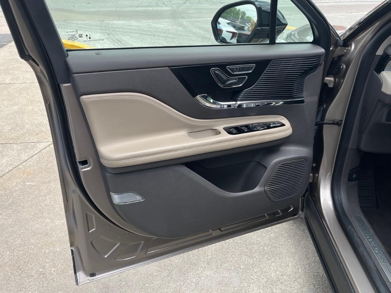 2020 Lincoln Corsair Standard Trim, Local trade Photo