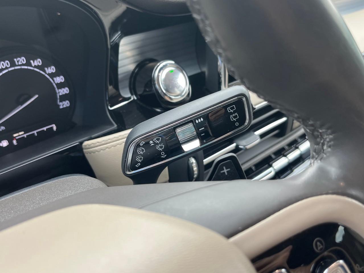 2020 Lincoln Corsair Standard Trim, Local trade Photo