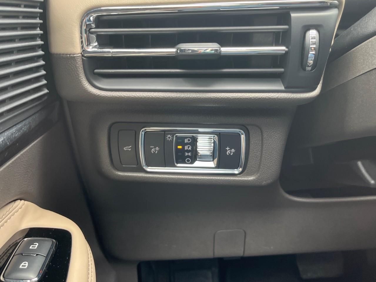2020 Lincoln Corsair Standard Trim, Local trade Photo