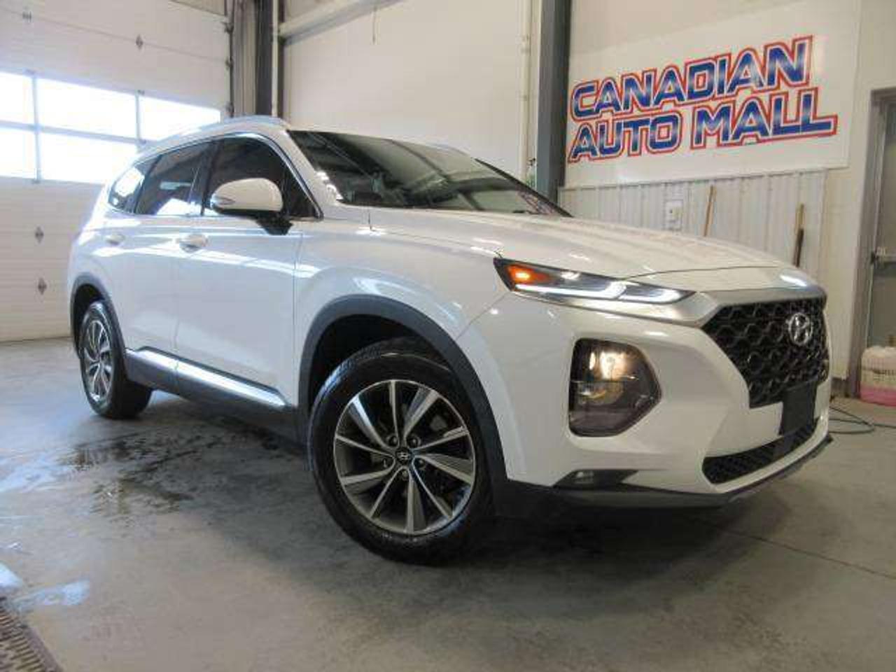 2019 Hyundai Santa Fe PREFERRED 2.0T, HTD. SEATS, APPLE/ANDROID, 83K! Photo