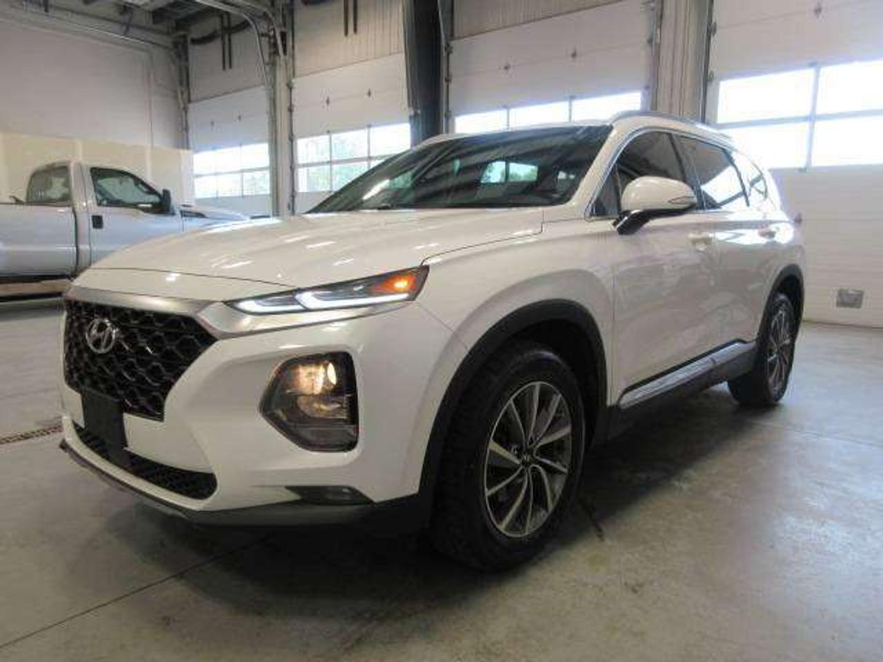2019 Hyundai Santa Fe PREFERRED 2.0T, HTD. SEATS, APPLE/ANDROID, 83K! Photo