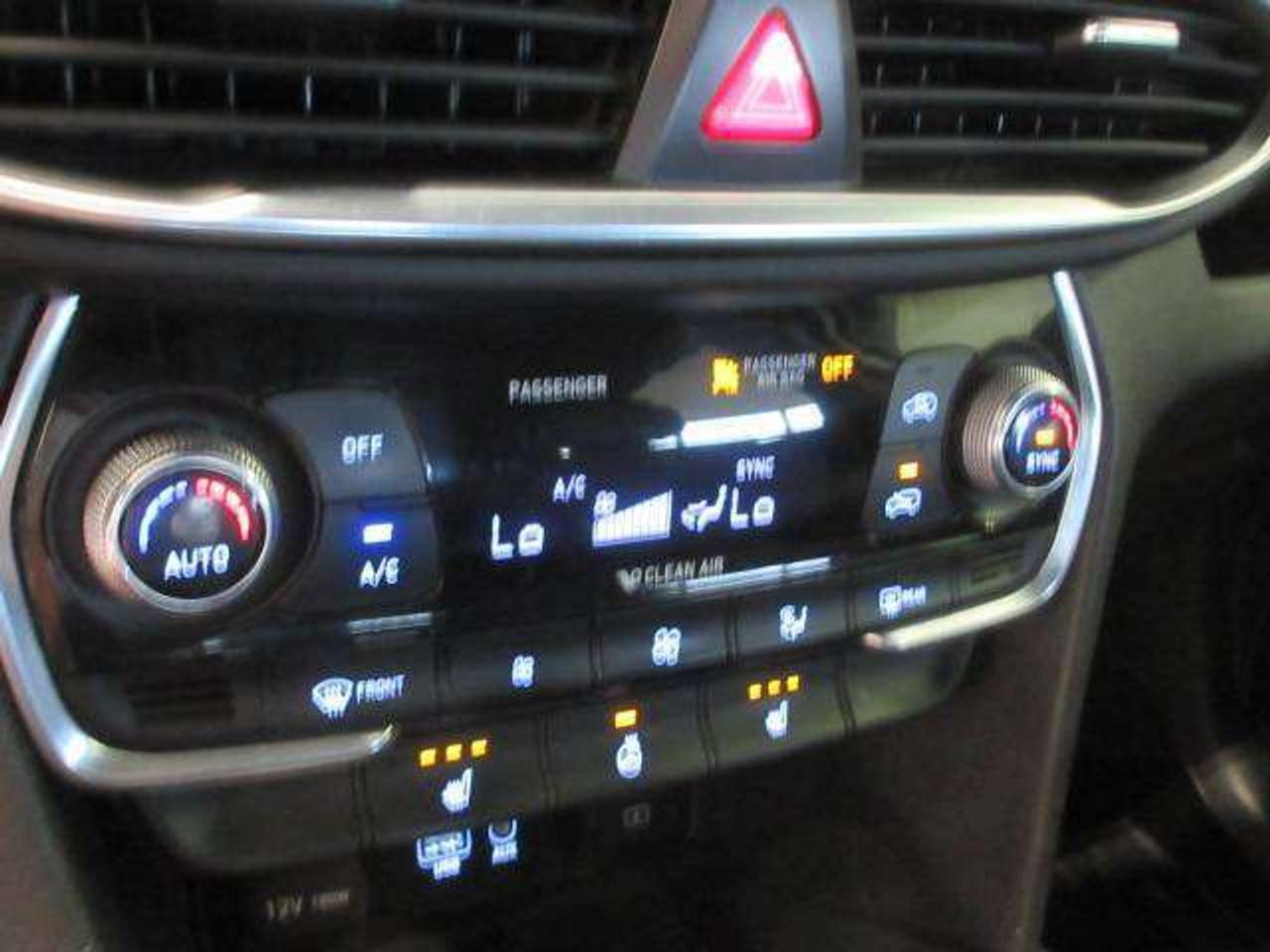 2019 Hyundai Santa Fe PREFERRED 2.0T, HTD. SEATS, APPLE/ANDROID, 83K! Photo