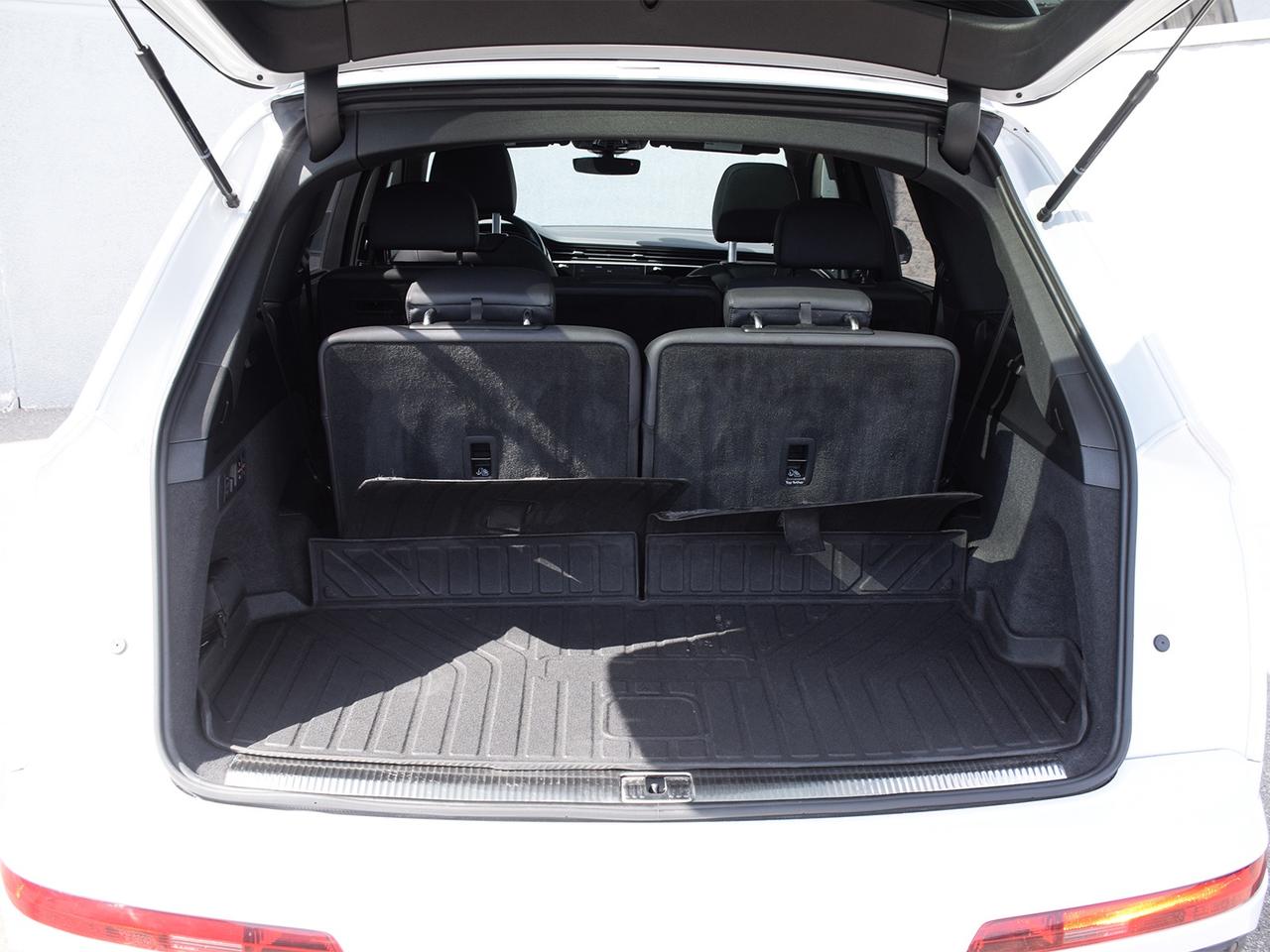 2023 Audi Q7 Technik Photo