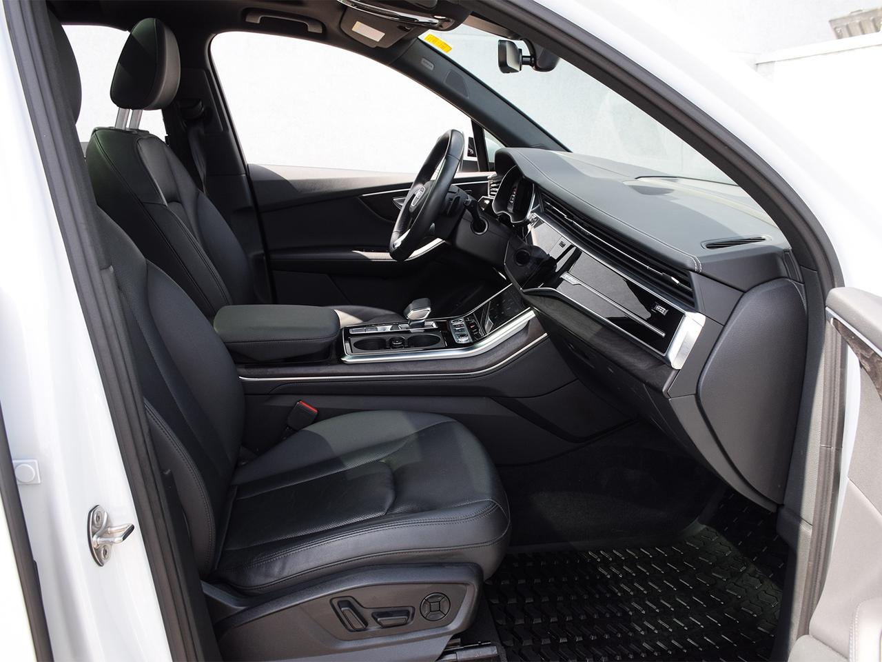 2023 Audi Q7 Technik Photo