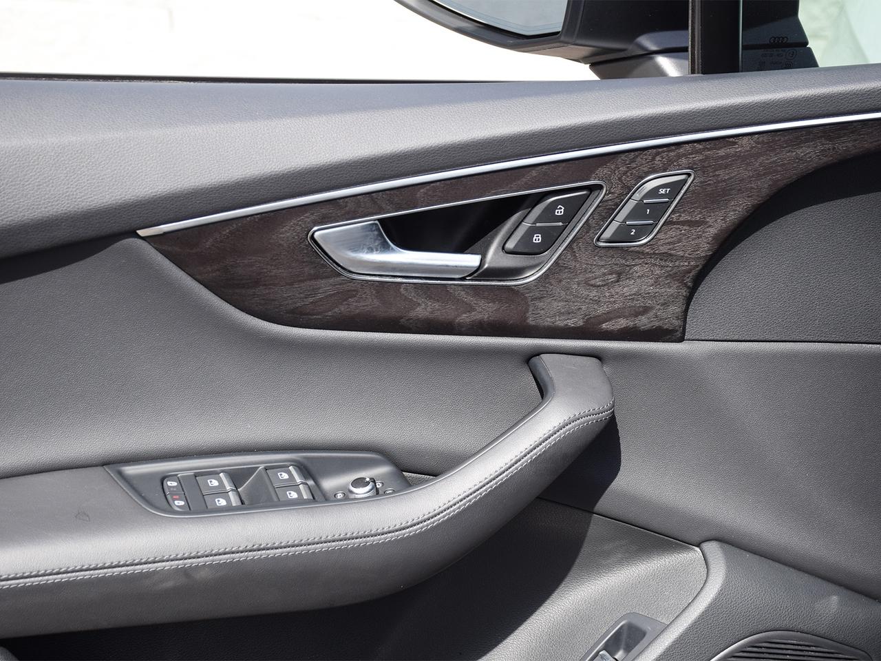 2023 Audi Q7 Technik Photo