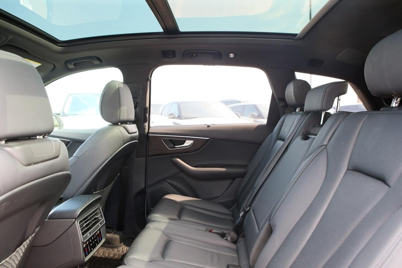 2023 Audi Q7 TECHNIK 3.0L TURBOCHARGED V6   QUATTRO AWD   7-PASSENGER LUXURY   PREMIUM PERFORMANCE SUV Photo