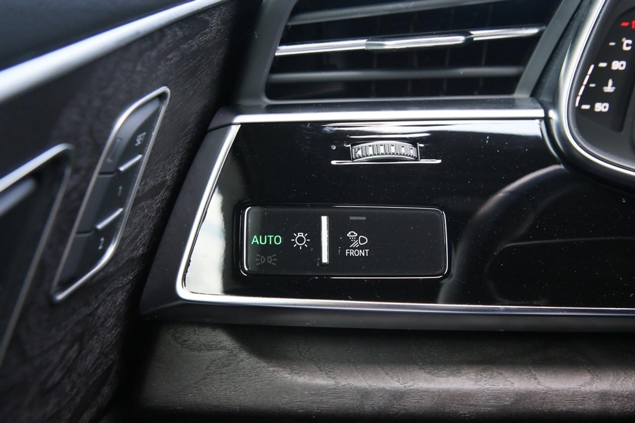 2023 Audi Q7 TECHNIK 3.0L TURBOCHARGED V6   QUATTRO AWD   7-PASSENGER LUXURY   PREMIUM PERFORMANCE SUV Photo