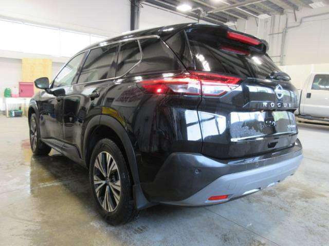 2021 Nissan Rogue SV AWD, HTD. SEATS, A/C, BT, APPLE/ANDROID, 81K! Photo