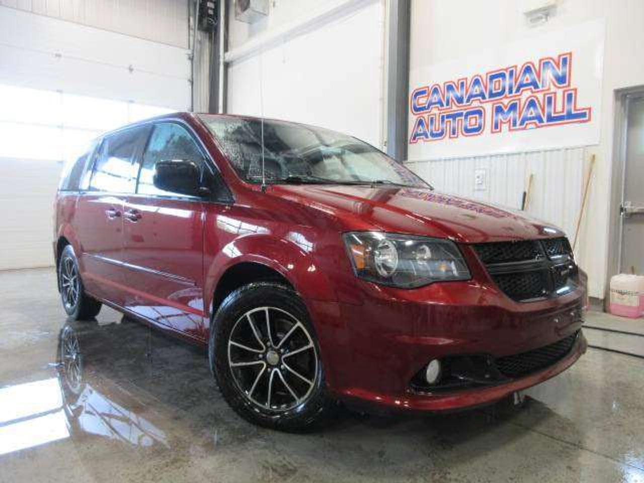 2017 Dodge Grand Caravan SXT, STOW-N-GO, ALLOYS, A/C, BT, CAMERA, 128K! Photo
