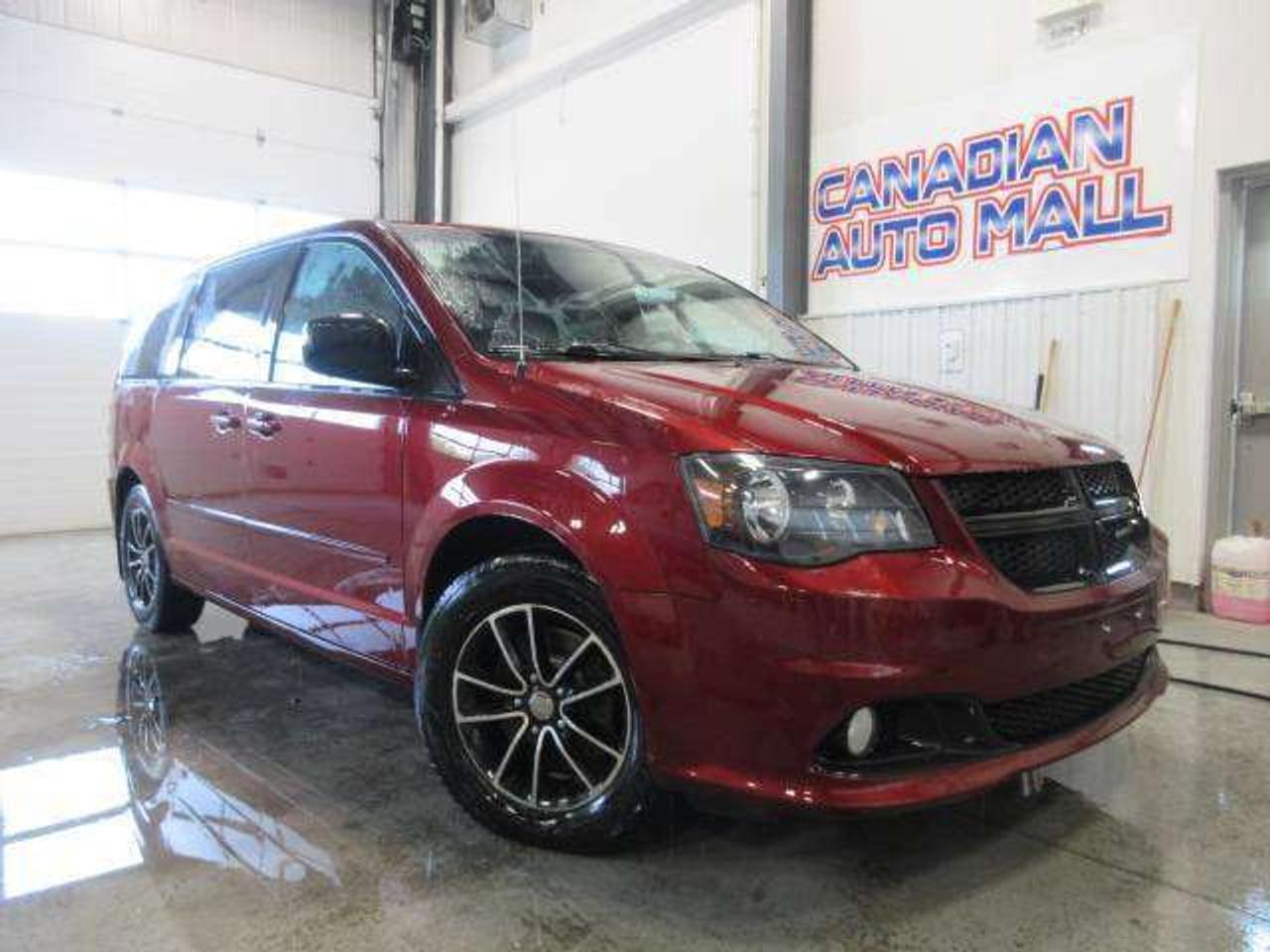 2017 Dodge Grand Caravan SXT, STOW-N-GO, ALLOYS, A/C, BT, CAMERA, 128K! Photo