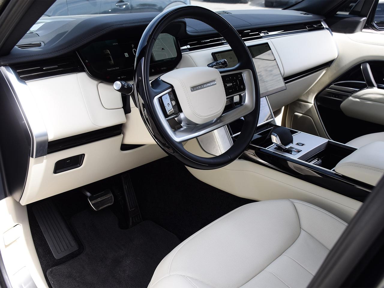 2025 Land Rover Range Rover SE/ONE OWNER/DEALER MAINTAINED/CLEAN CAR Photo