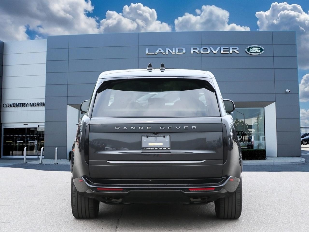 2025 Land Rover Range Rover SE 523 HP TWIN-TURBO V8   23 GLOSS BLACK WHEELS   SHADOW PACK   MERIDIAN 3D   SV BESPOKE INTERIOR Photo