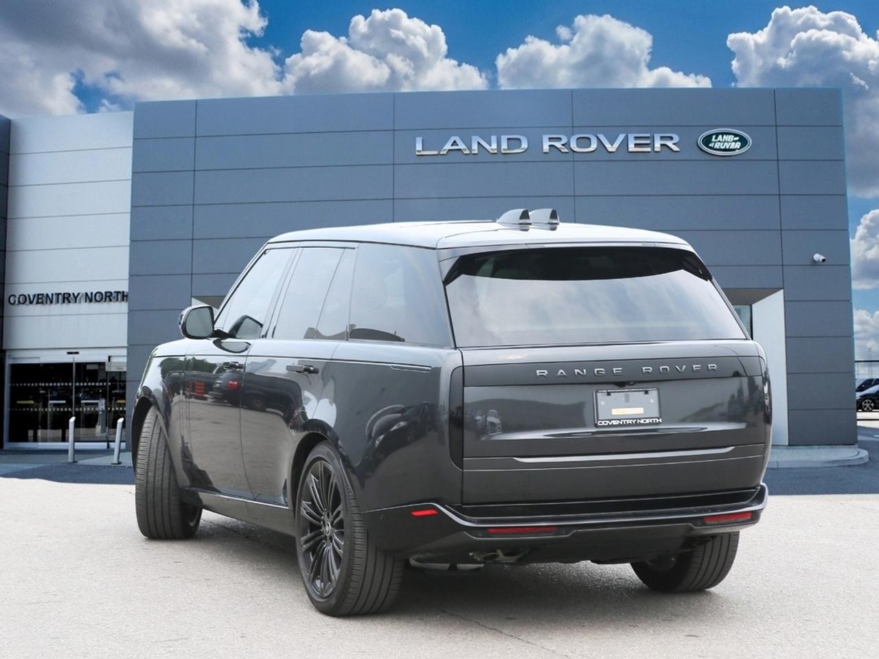 2025 Land Rover Range Rover SE 523 HP TWIN-TURBO V8   23 GLOSS BLACK WHEELS   SHADOW PACK   MERIDIAN 3D   SV BESPOKE INTERIOR Photo