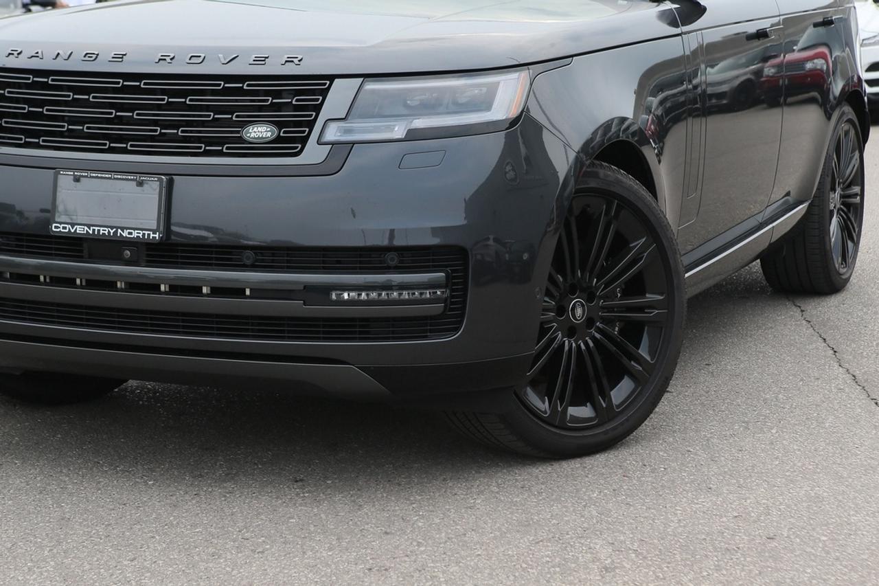 2025 Land Rover Range Rover SE 523 HP TWIN-TURBO V8   23 GLOSS BLACK WHEELS   SHADOW PACK   MERIDIAN 3D   SV BESPOKE INTERIOR Photo