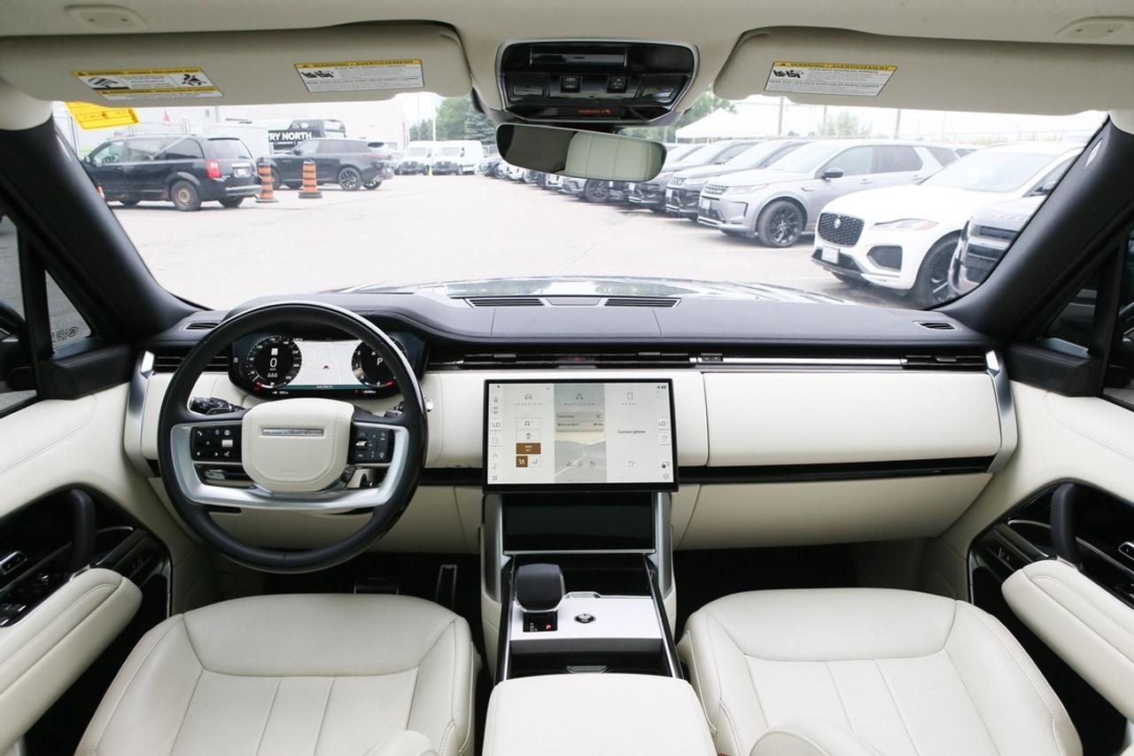 2025 Land Rover Range Rover SE 523 HP TWIN-TURBO V8   23 GLOSS BLACK WHEELS   SHADOW PACK   MERIDIAN 3D   SV BESPOKE INTERIOR Photo
