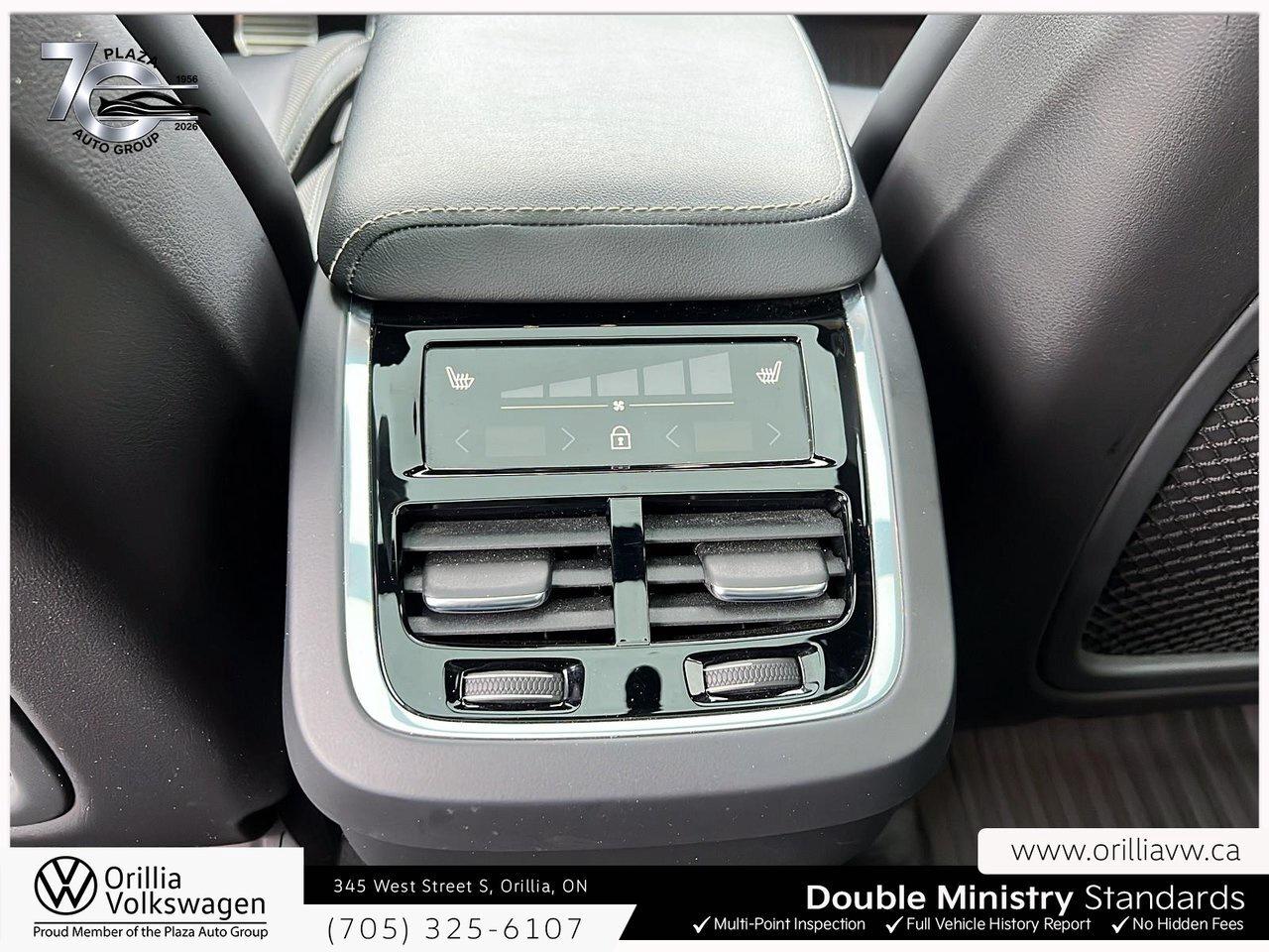 2021 Volvo XC60 R-Design IIHS Top Safety Pick+   Apple CarPlay / Photo