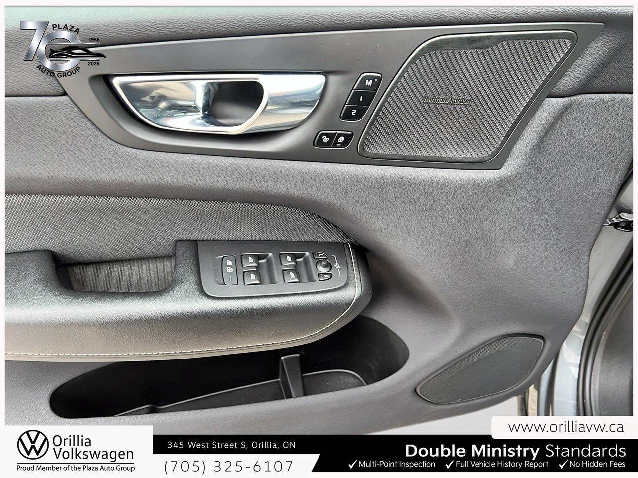 2021 Volvo XC60 R-Design IIHS Top Safety Pick+   Apple CarPlay / Photo