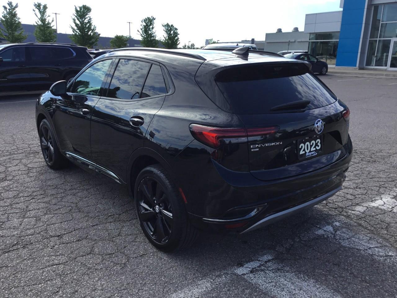 2023 Buick Envision Essence Photo
