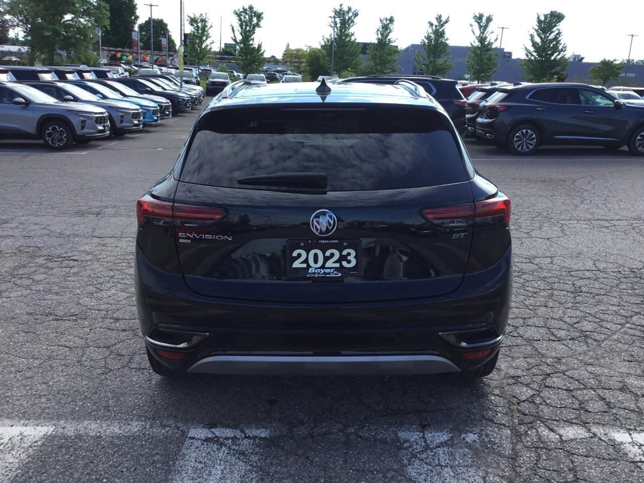 2023 Buick Envision Essence Photo