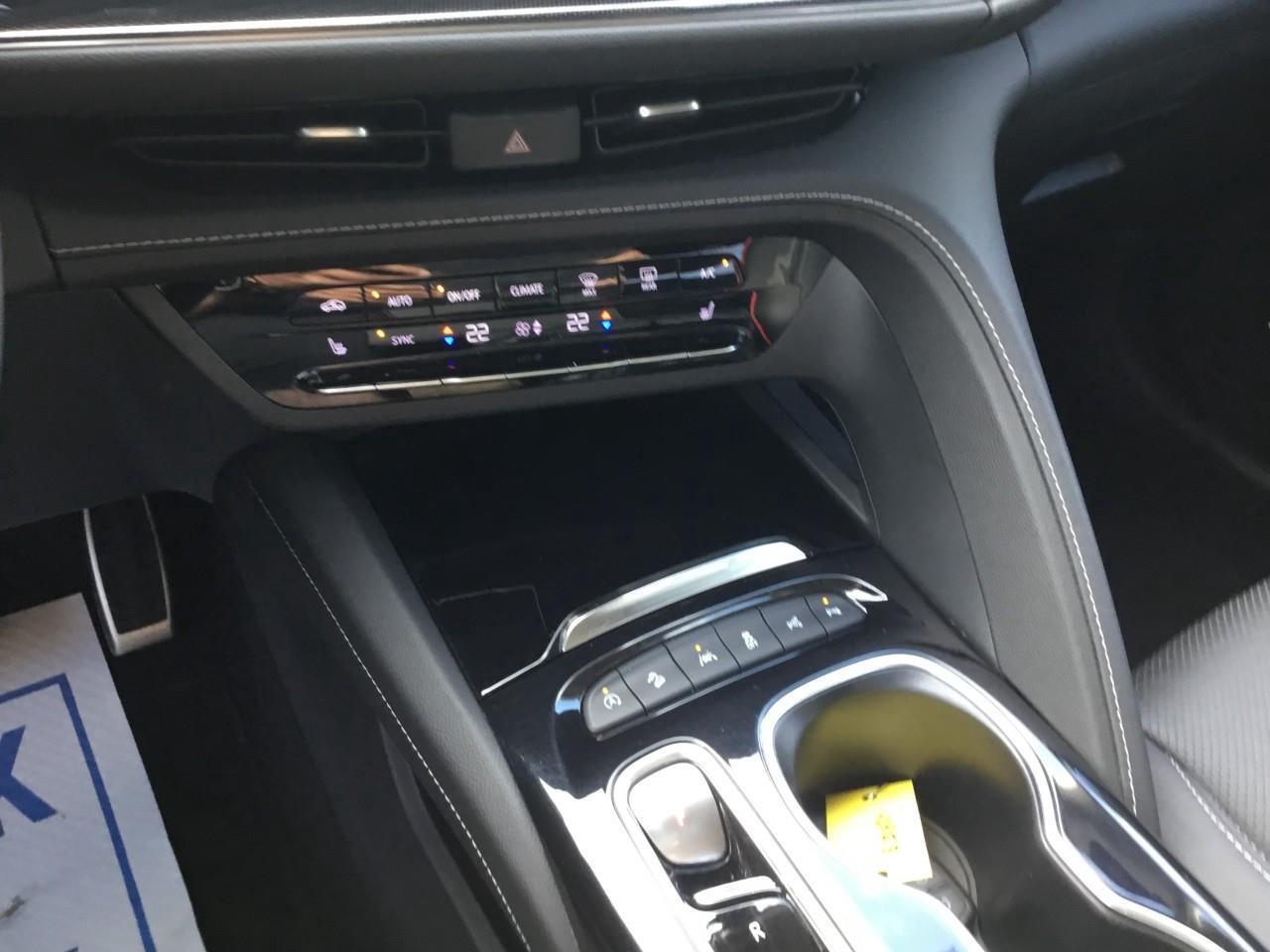 2023 Buick Envision Essence Photo