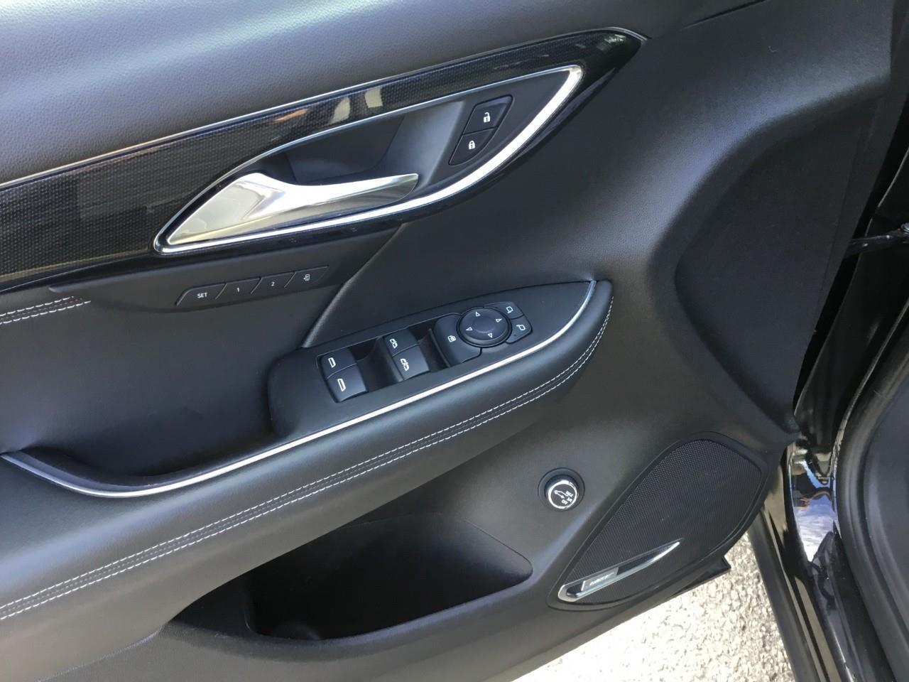 2023 Buick Envision Essence Photo
