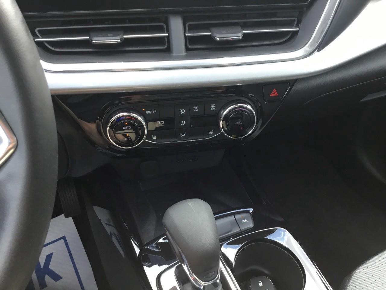 2024 Chevrolet Trax LT Photo