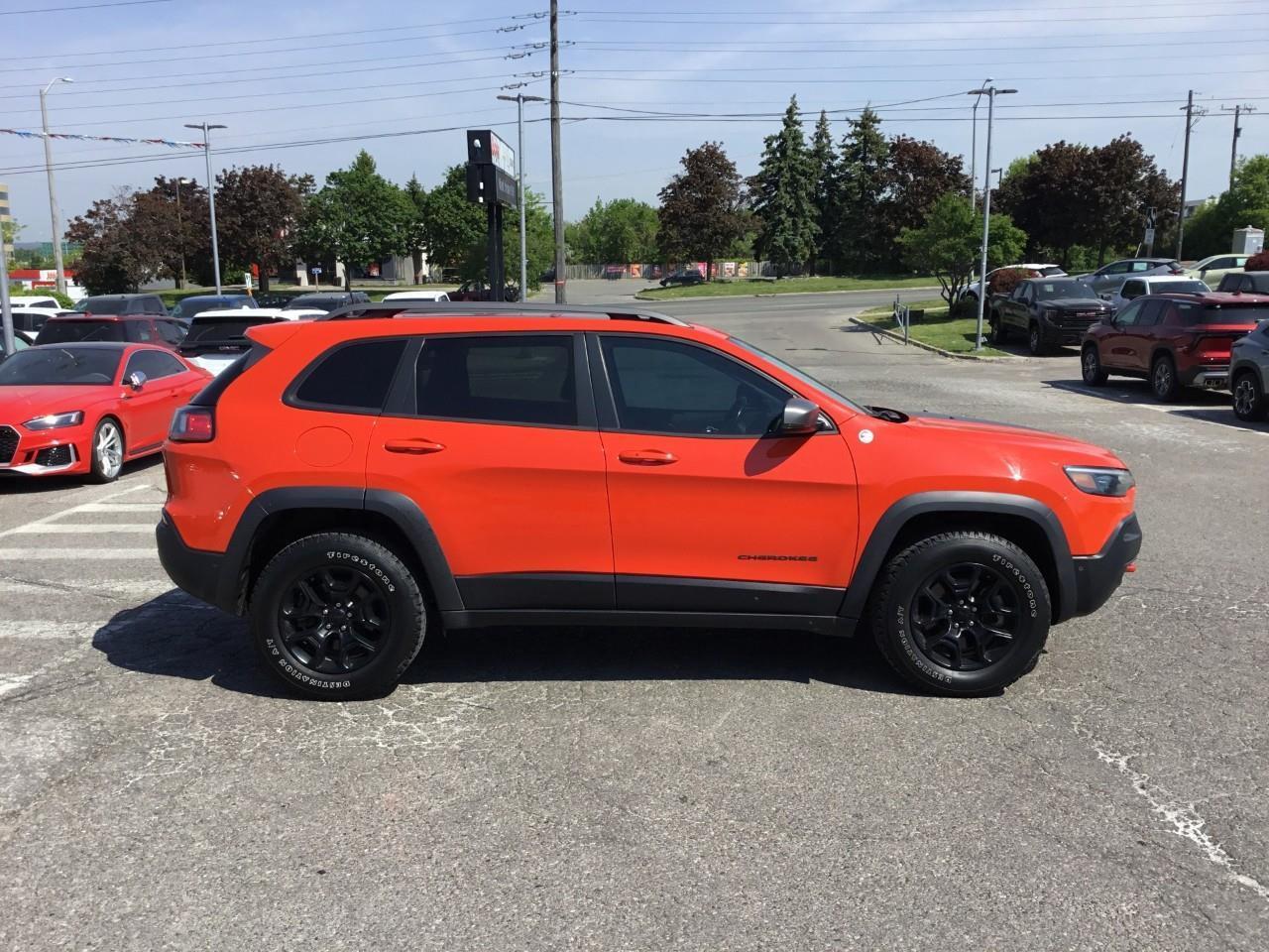 2021 Jeep Cherokee Trailhawk Photo