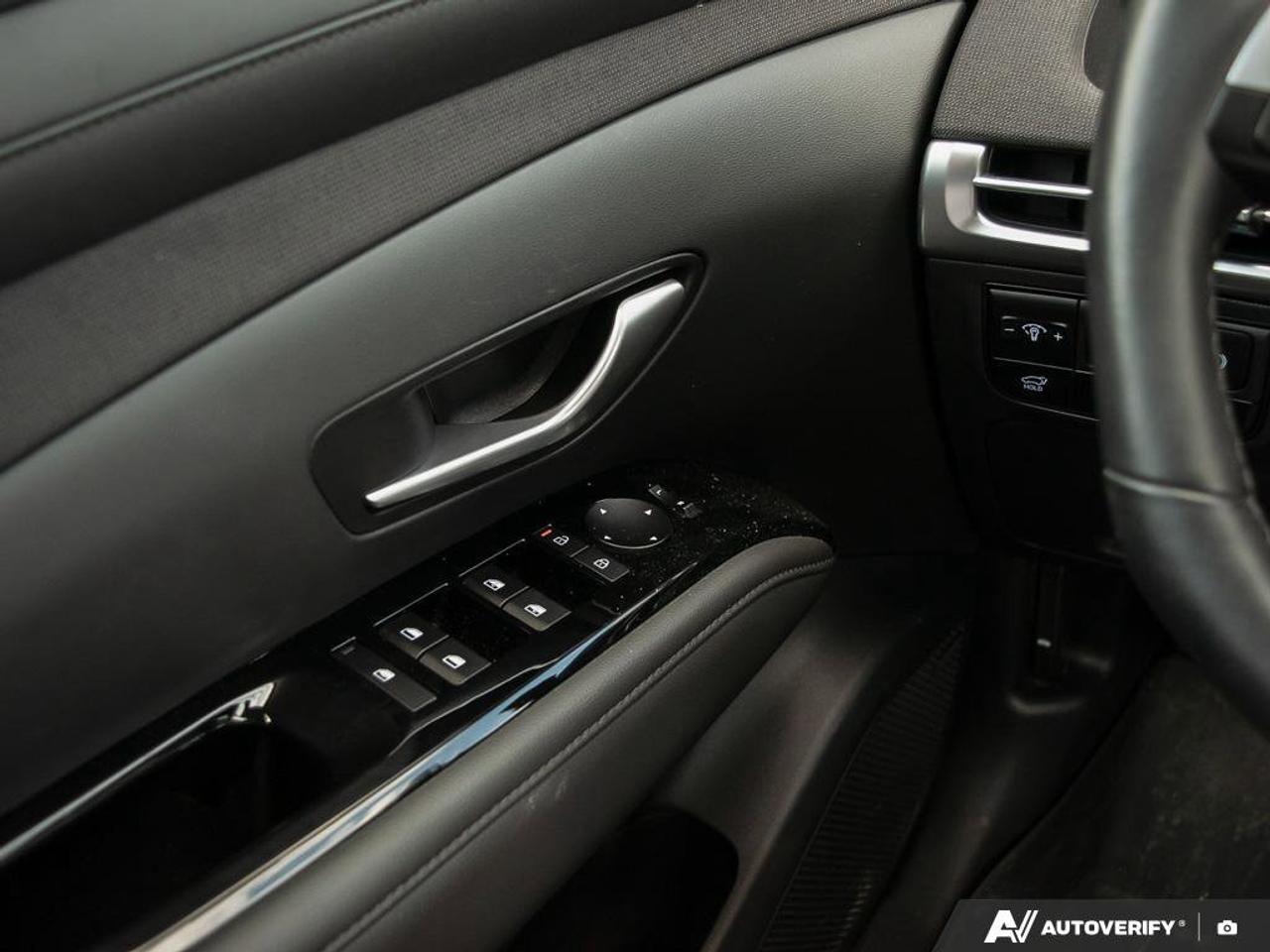 2025 Hyundai Tucson Hybrid Ultimate Photo