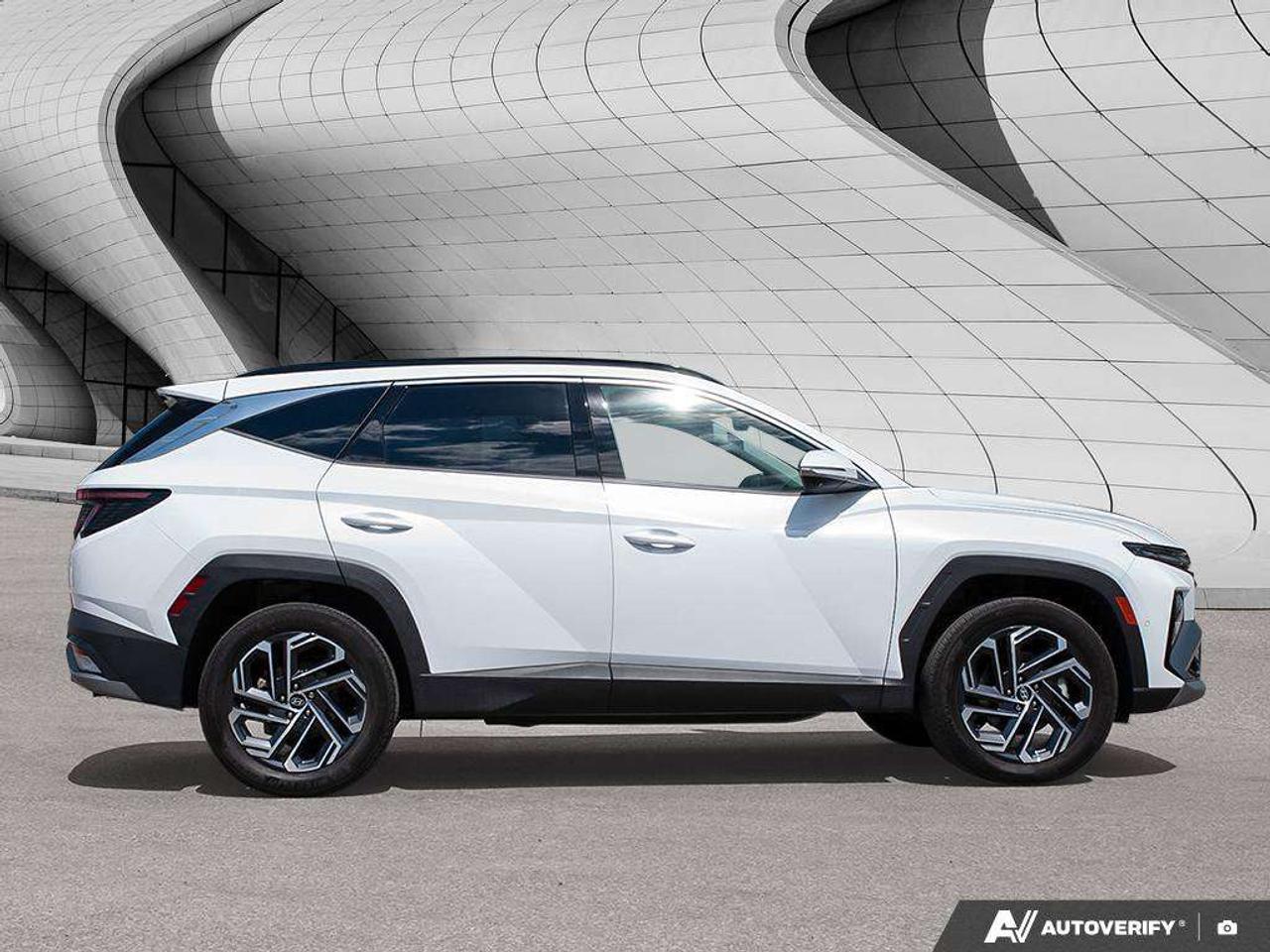 2025 Hyundai Tucson Ultimate   AWD   Leather   Sunroof   Heated & Cooled Seats   Heated Steering Wheel   Apple CarPlay Photo