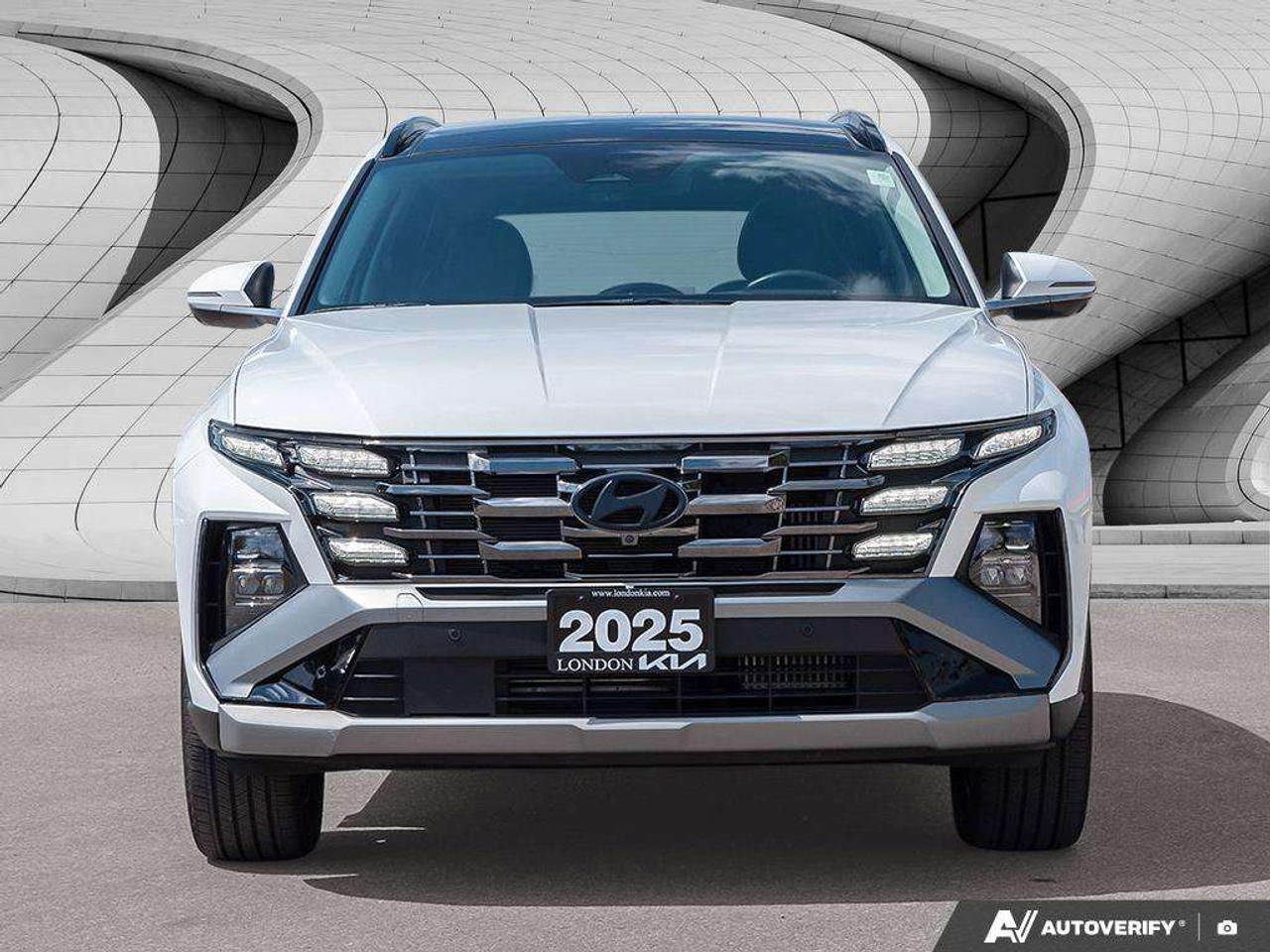 2025 Hyundai Tucson Ultimate   AWD   Leather   Sunroof   Heated & Cooled Seats   Heated Steering Wheel   Apple CarPlay Photo