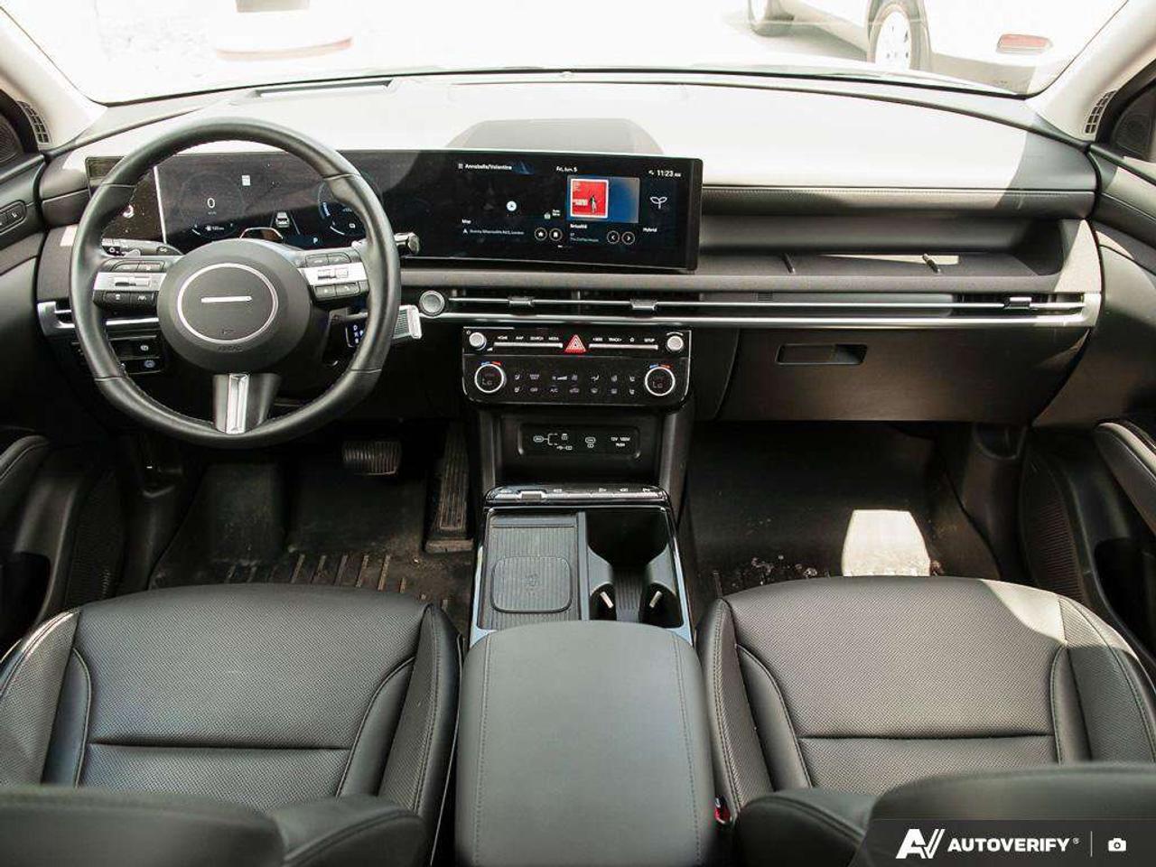 2025 Hyundai Tucson Ultimate   AWD   Leather   Sunroof   Heated & Cooled Seats   Heated Steering Wheel   Apple CarPlay Photo