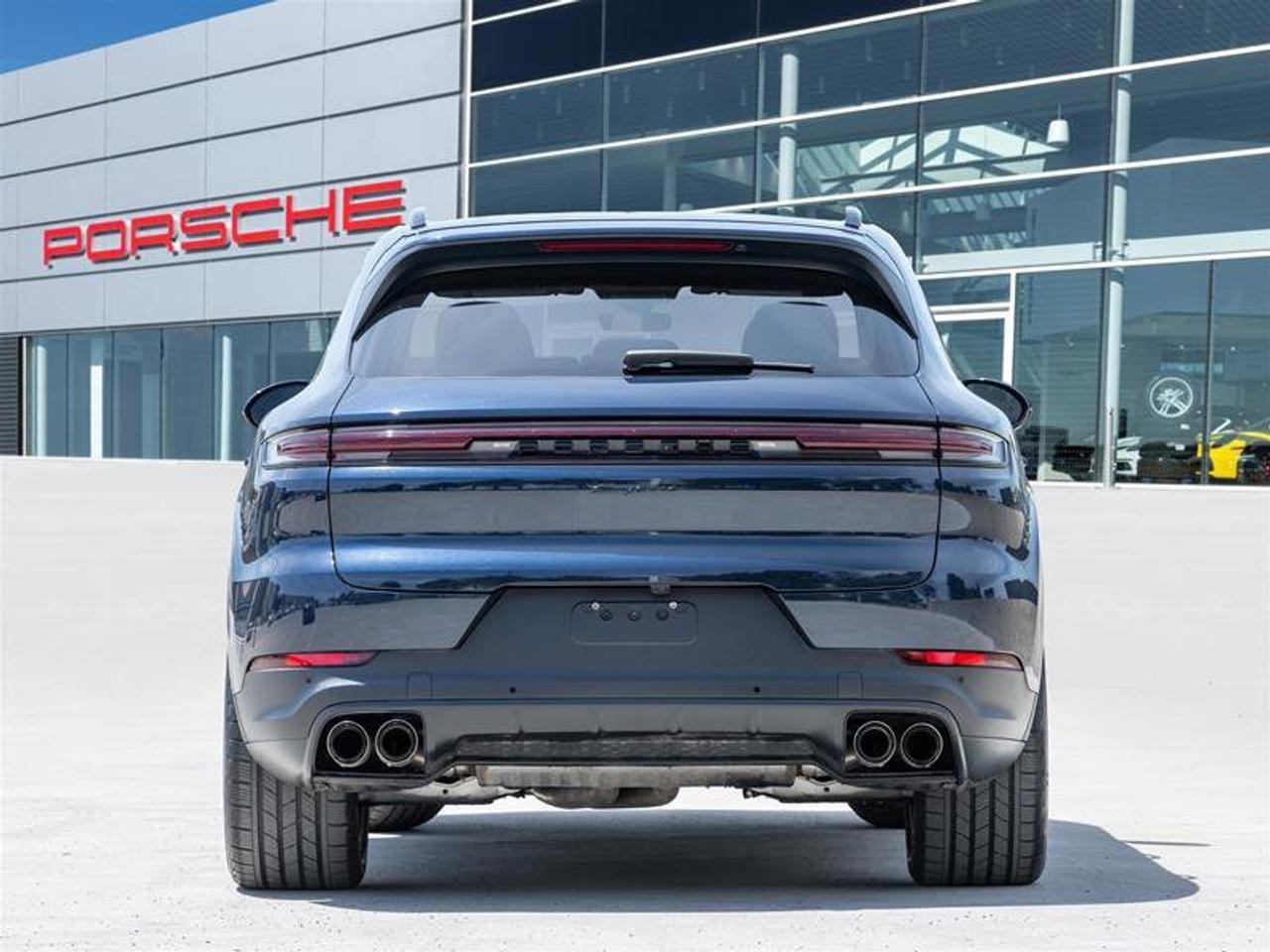 2024 Porsche Cayenne AWD Premium Pkg Plus Sport Tailpipes in Dark Bronz Photo