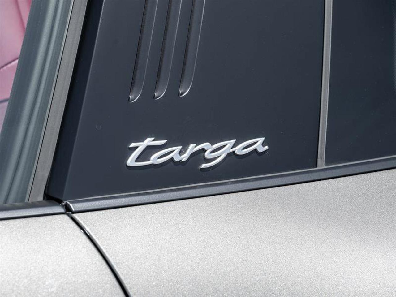 2022 Porsche 911 Targa 4S Premium Pkg Sport Pkg SportDesign Pkg 20/ Photo