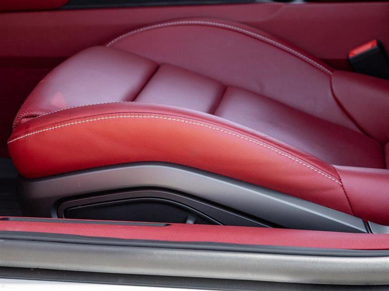 2022 Porsche 911 Targa 4S Premium Pkg Sport Pkg SportDesign Pkg 20/ Photo