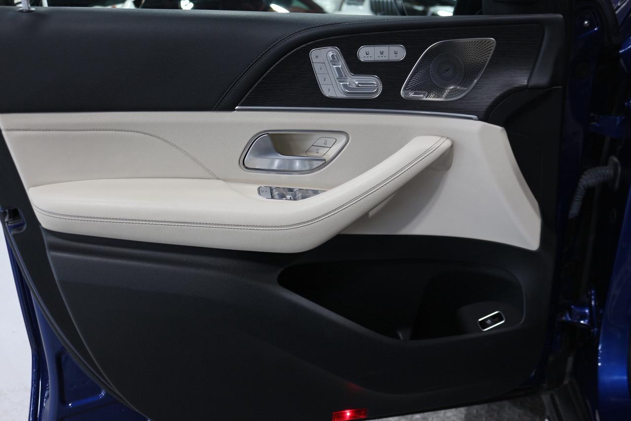 2021 Mercedes-Benz GLE GLE 450 4MATIC AMG PKG 7 PASSENGER Photo