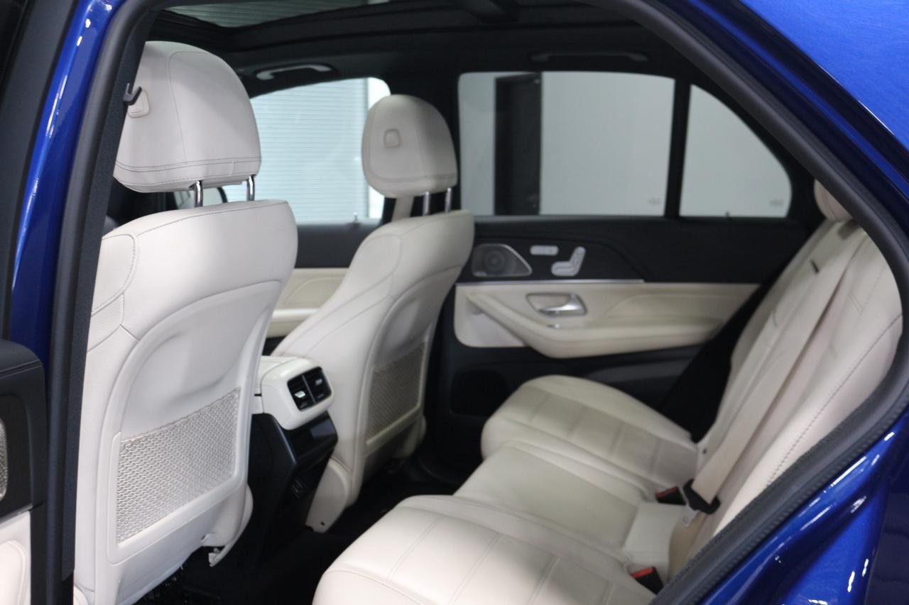 2021 Mercedes-Benz GLE GLE 450 4MATIC AMG PKG 7 PASSENGER Photo