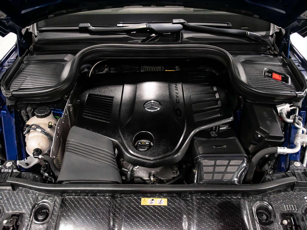 2021 Mercedes-Benz GLE GLE 450 4MATIC AMG PKG DISTRONIC PLUS 7 PASSENGER Photo