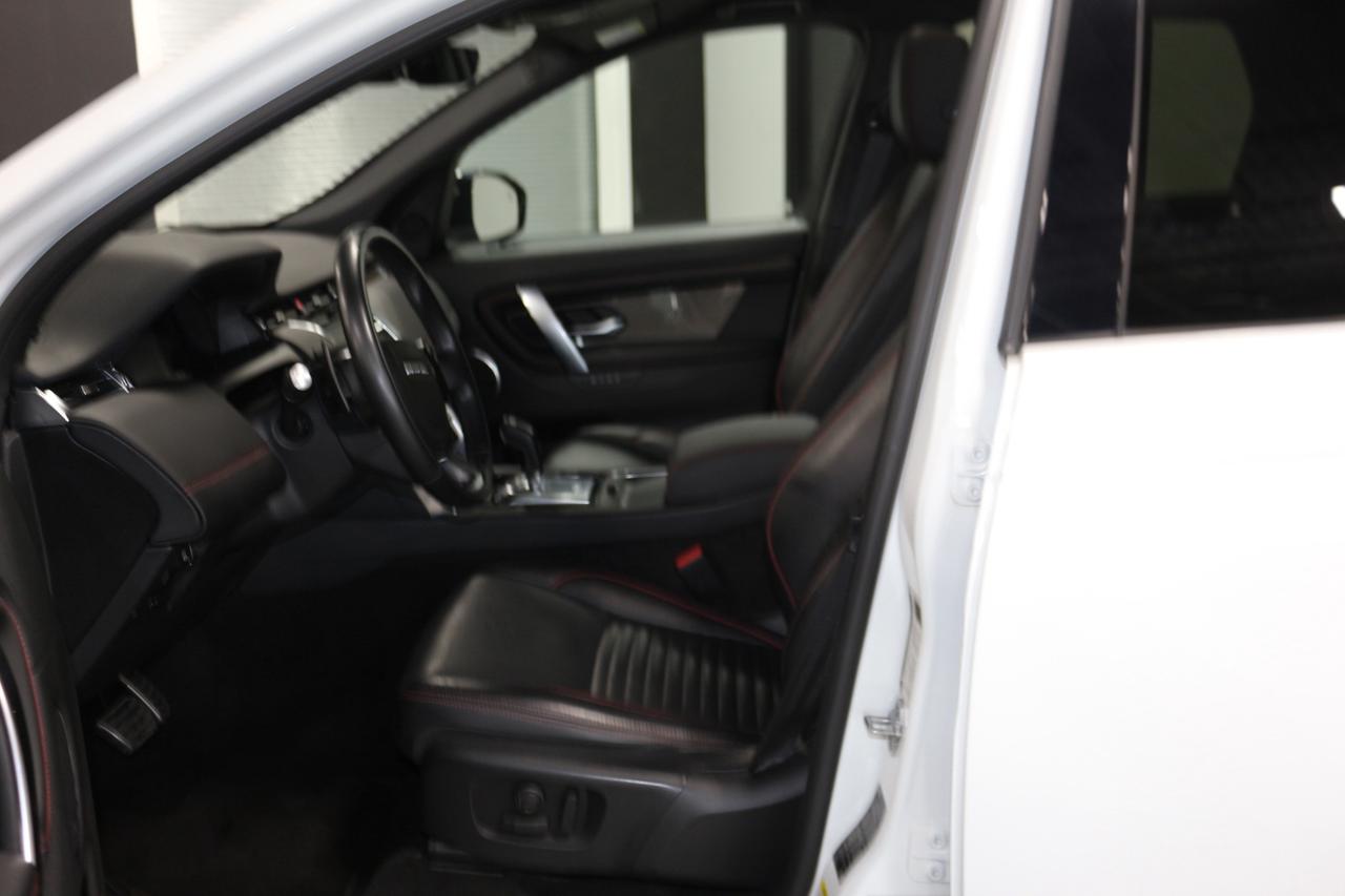 2020 Land Rover Discovery Sport R-Dynamic SE AWD Photo