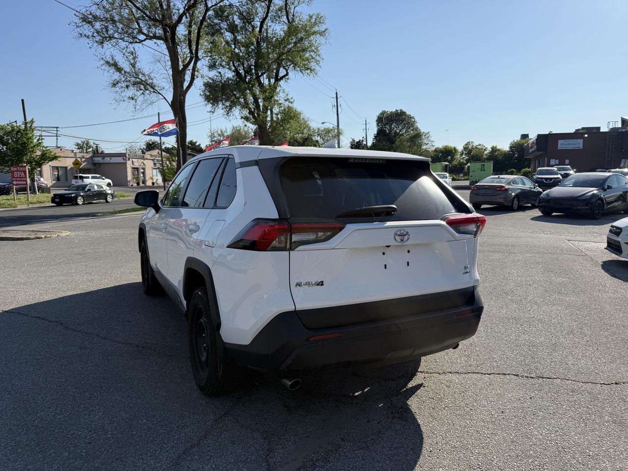 2022 Toyota RAV4 LE l AWD l 2.5L l 4Cyl l Eco Vehicle Photo