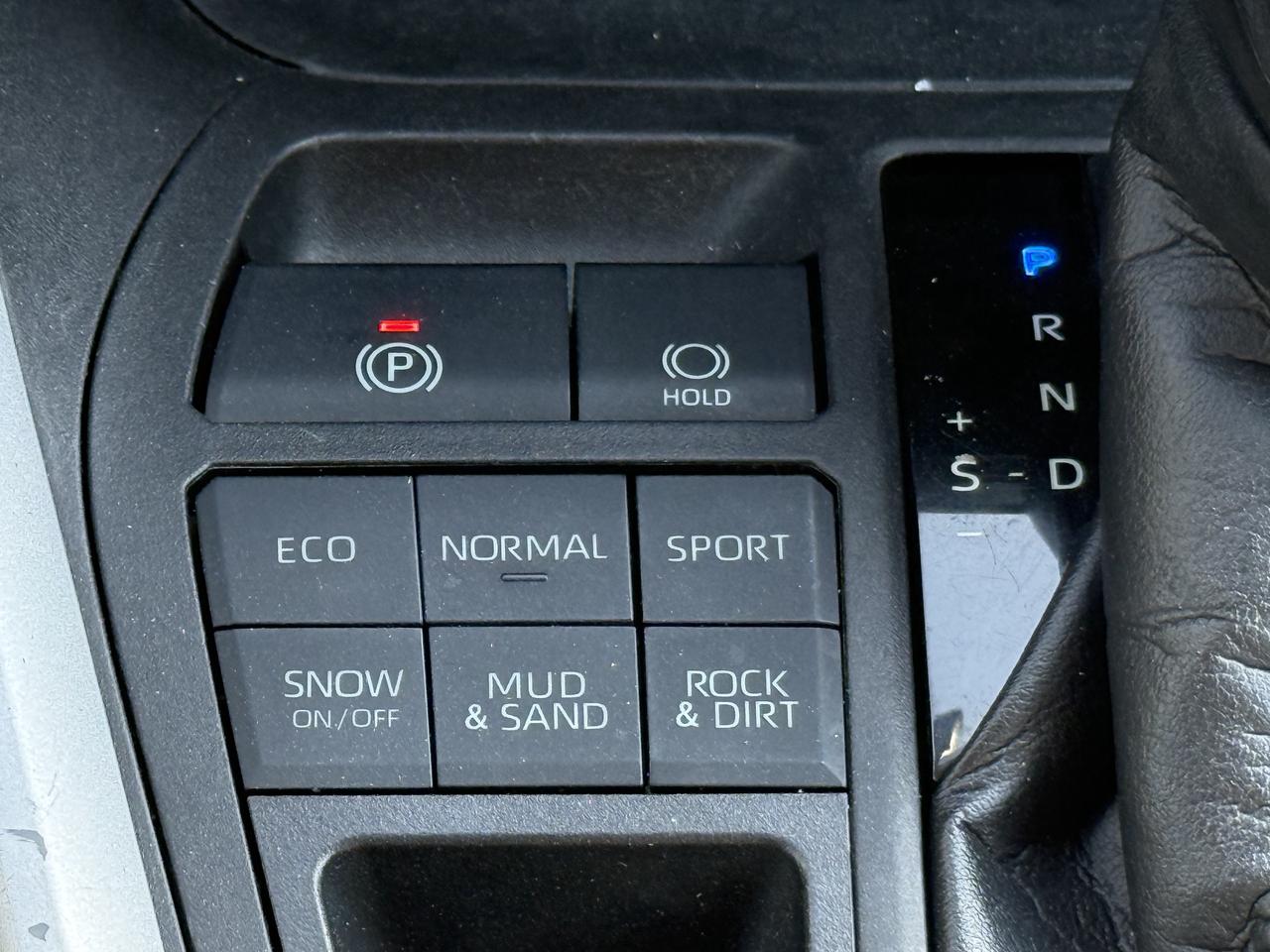 2022 Toyota RAV4 LE l AWD l 2.5L l 4Cyl l Eco Vehicle Photo